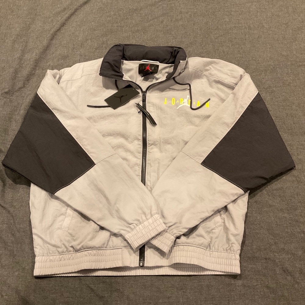 NEW Air Jordan Gray Black Windbreaker Jacket